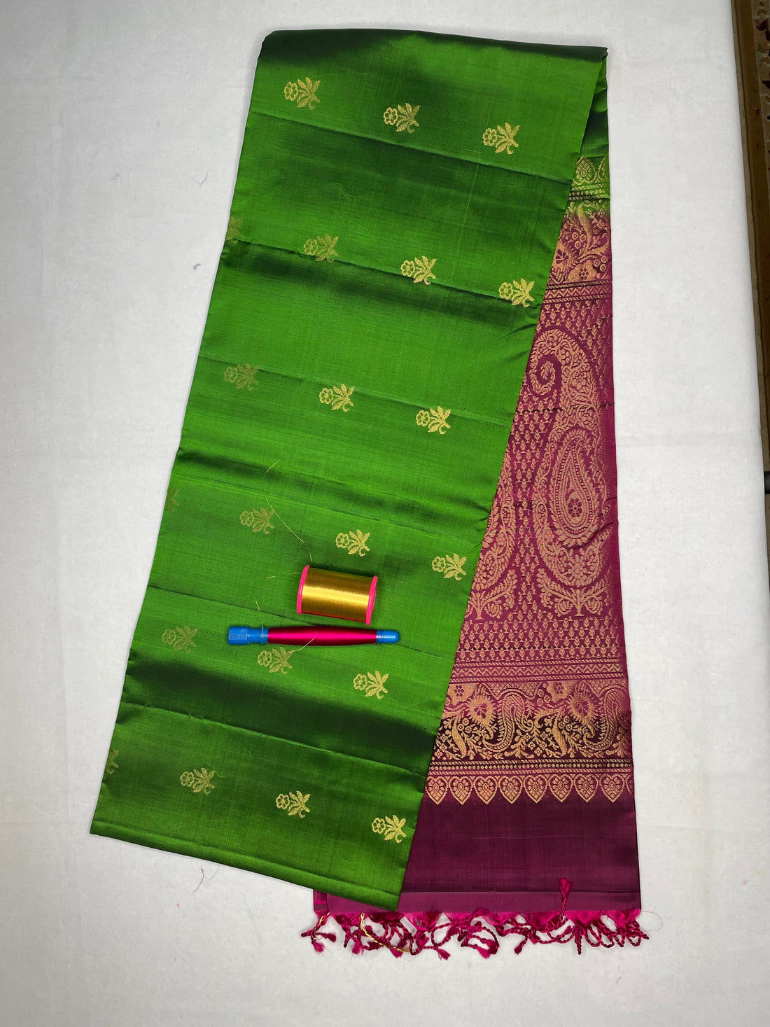 Handloom Soft Silk Saree with Turning Contrast Border
