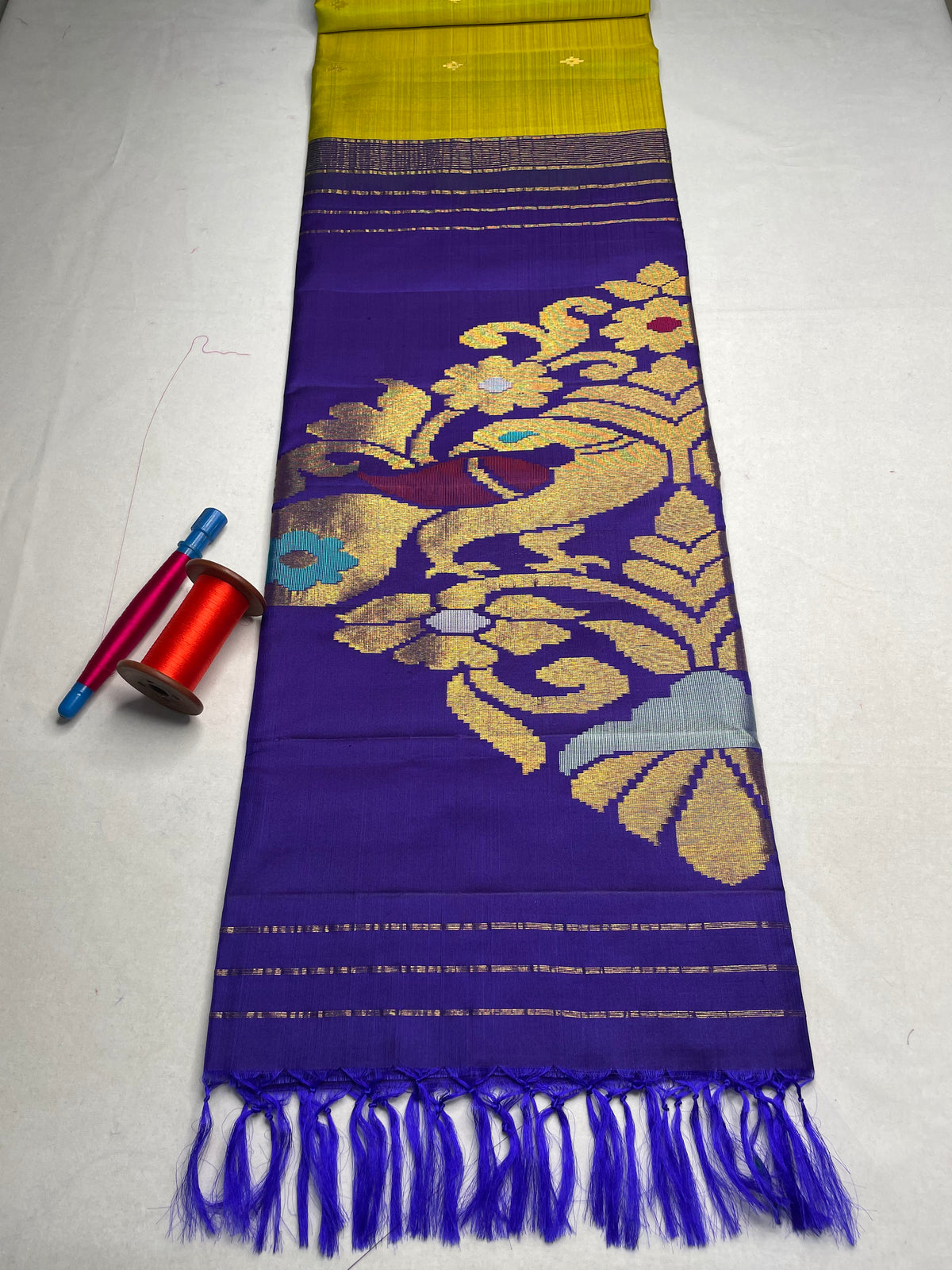 Handloom Pure Soft Silk Saree with Butta Border - Lime Yellow - view 2