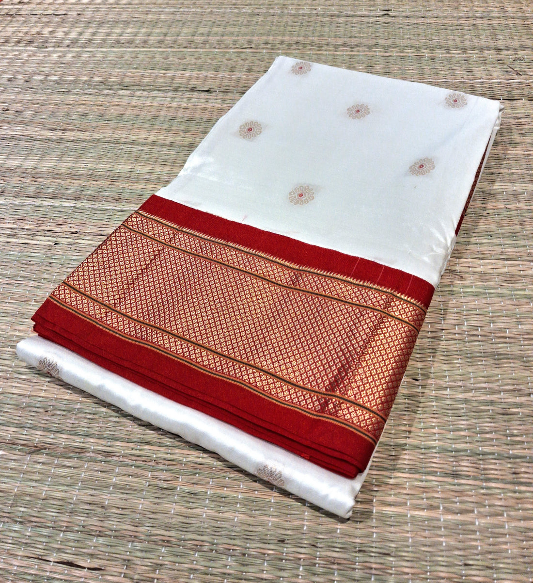Paithani All-over Butta Silk Saree – White Body & Red Border
