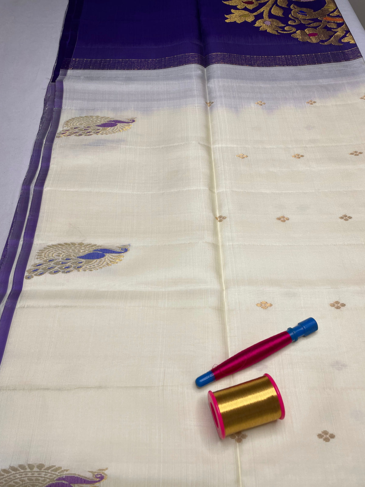 Handloom Pure Soft Silk Saree with Butta Border - Ivory - view 3